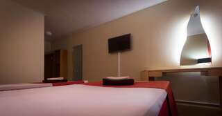 Отель Peoleo Hotell Таллин Стандартный двухместный номер с 1 кроватью или 2 отдельными кроватями-13